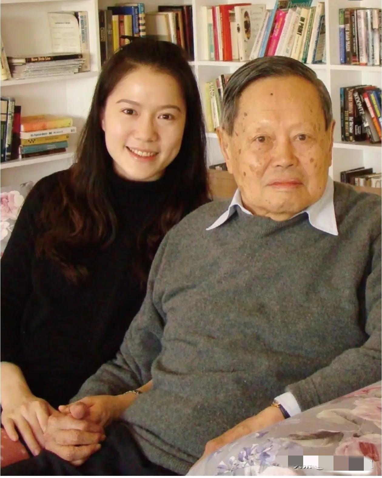 有人问先生，翁帆和别的女孩最大不同是什么？先生的回答戳中要害：心地善良、没心机、