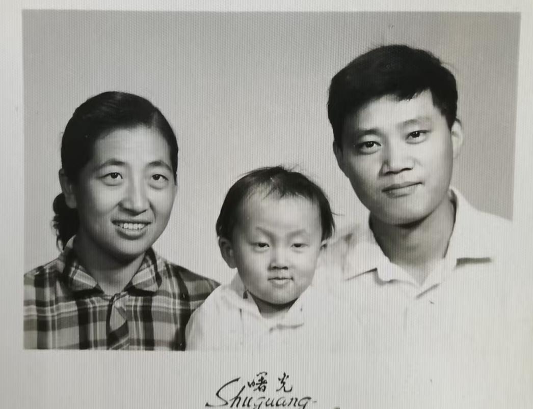生活中，时常能听到“这孩子是不是在医院抱错了，既不像爸爸，也不像妈妈”这类疑问。