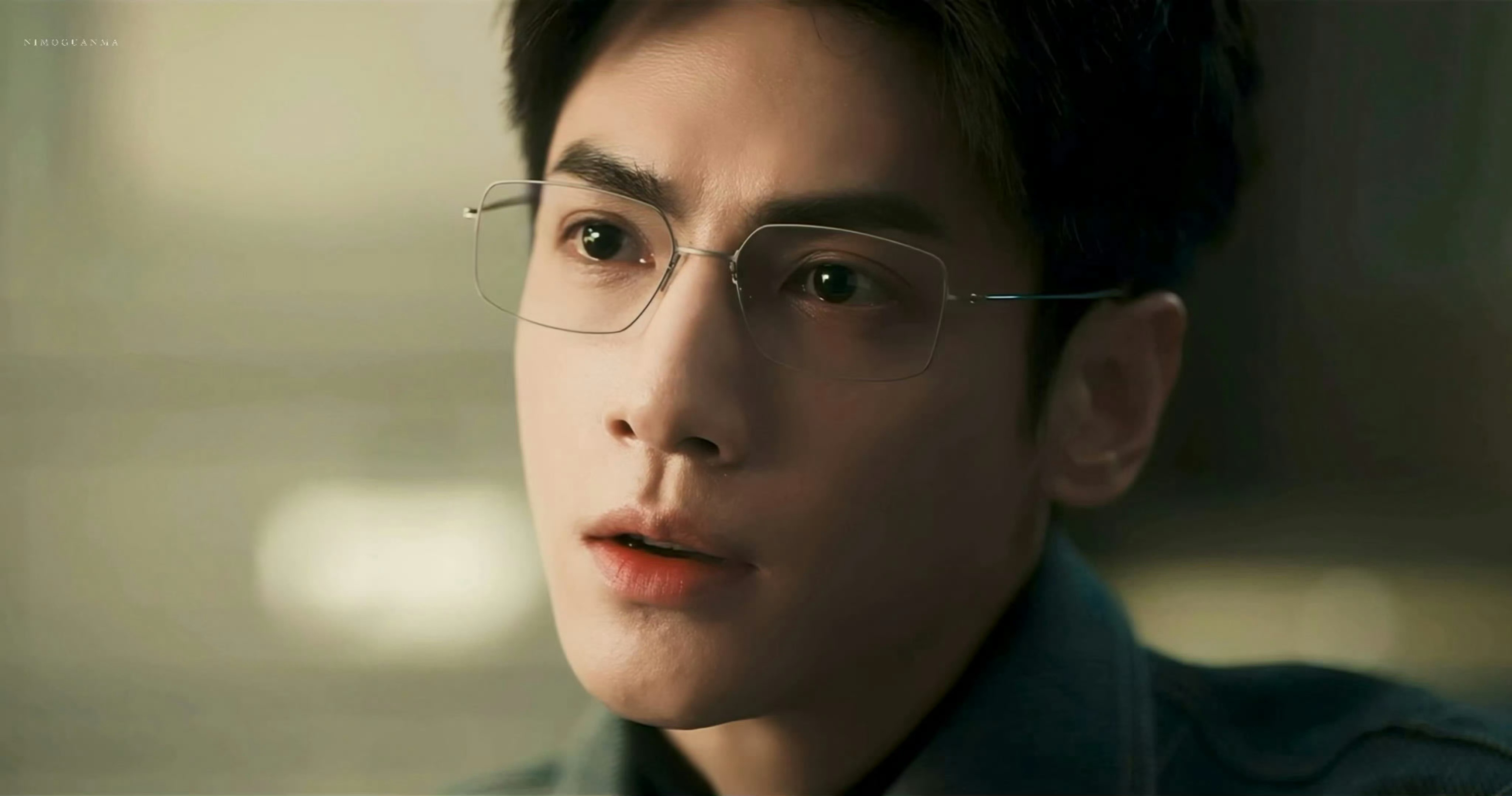 谁还没看过罗云熙在《剥茧》里的这段审讯戏cut我的天！简直张力拉满…微表情恰到好