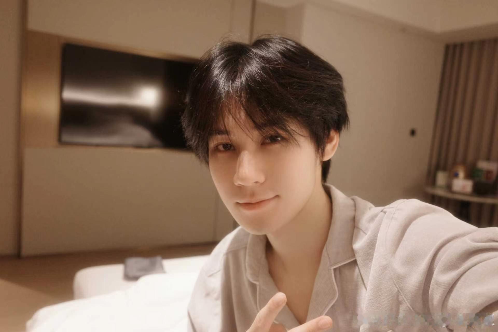张真源新歌6月29日上线 张真源新歌6月29日上线，又可以听到 唱歌啦，期待新歌