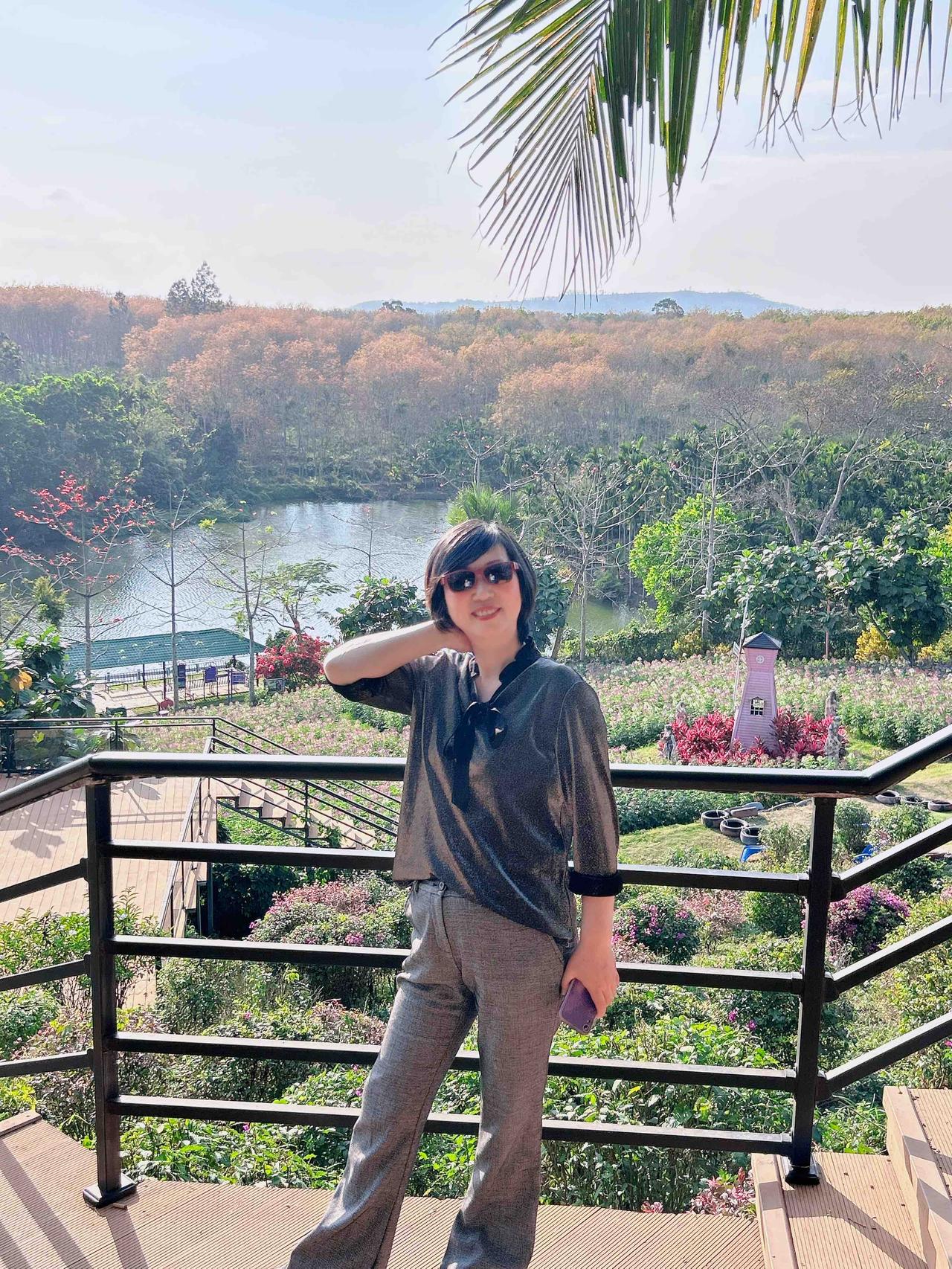 女人经济独立太重要了！就拿我朋友来说，以前她花一分钱都要伸手跟老公要，买件喜欢的