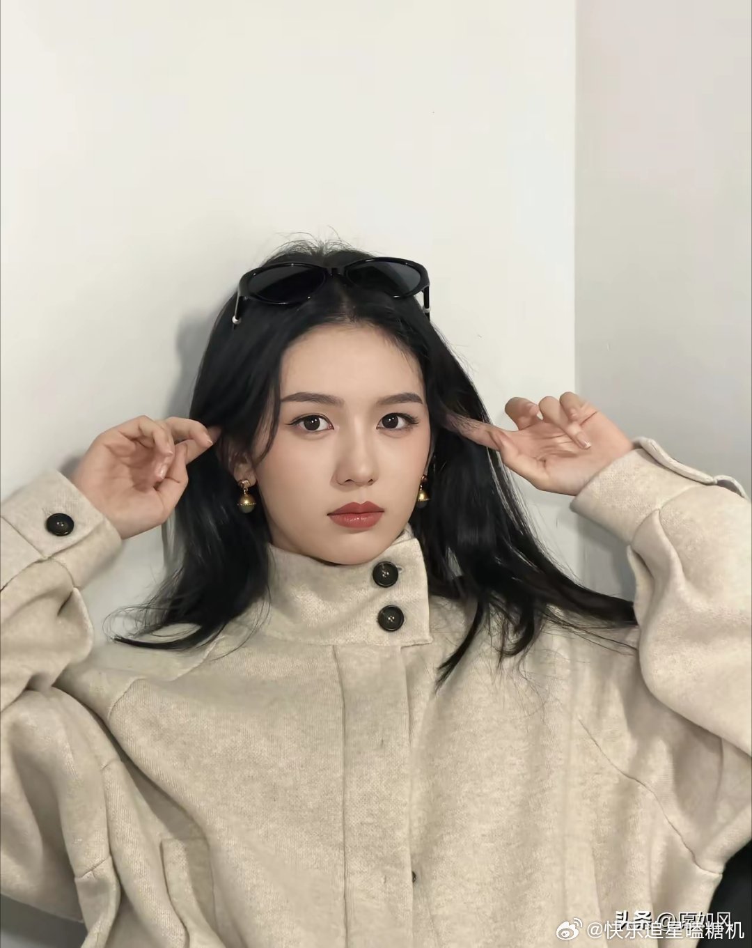 周也拒绝云包场打响内娱的第1棒很有勇气，好样的周也粉丝《逐玉》如此大手笔的宣传，