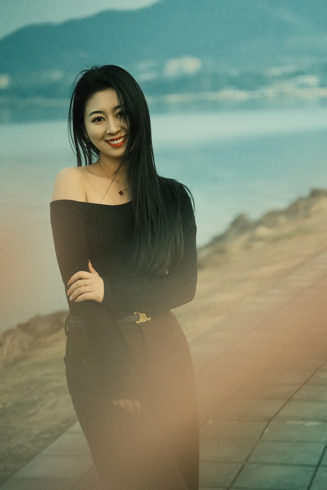 来，看山，看海，看自由