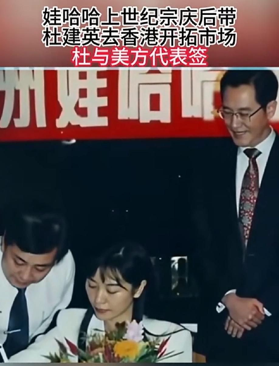 这么一看还真是郎才女貌，只不过错的时间遇上了对的人罢了！