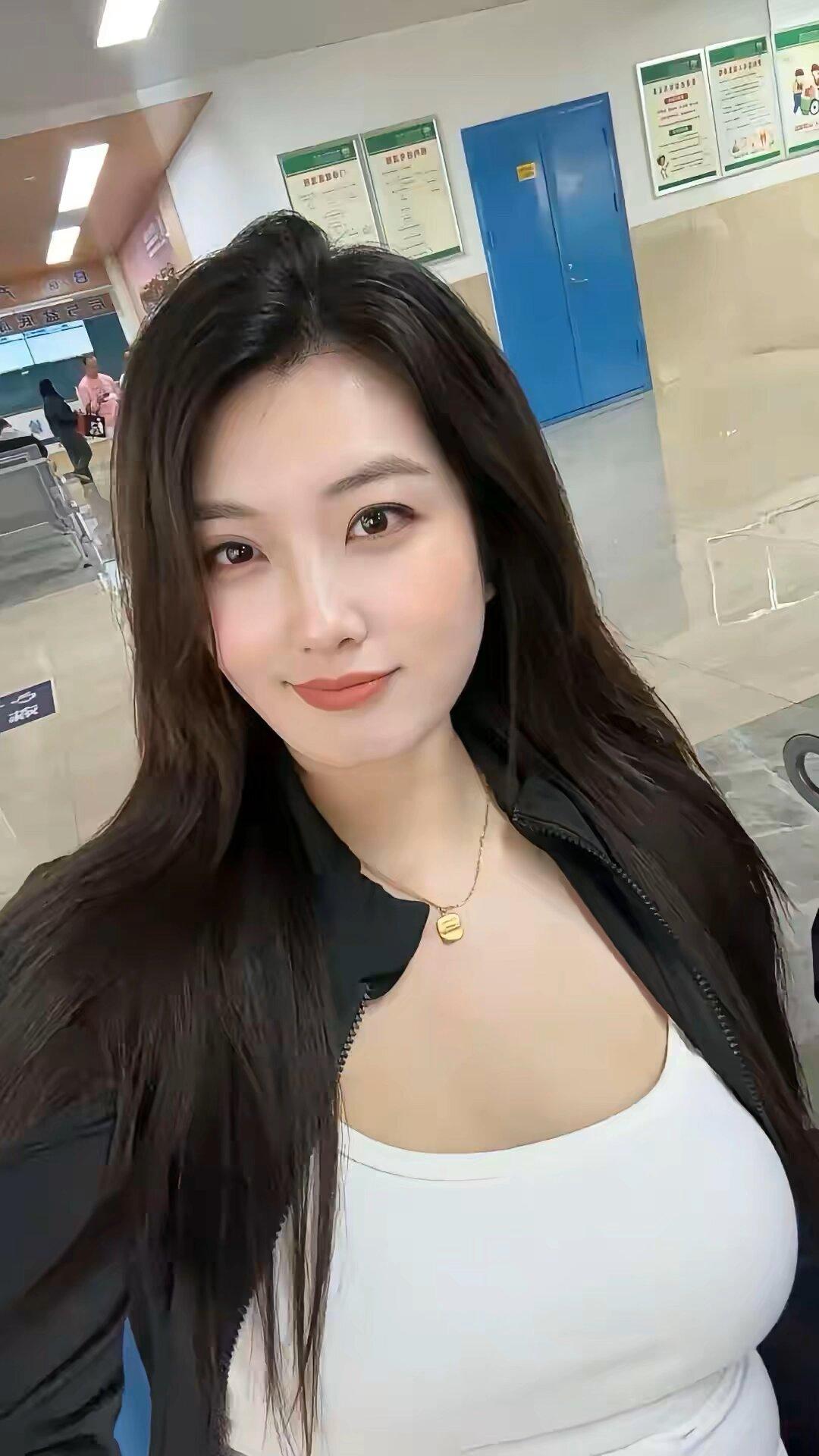 无论谁离开了你， 别忘了在他来之前， 你本来就是一个人生活。 放不下、舍不得的 