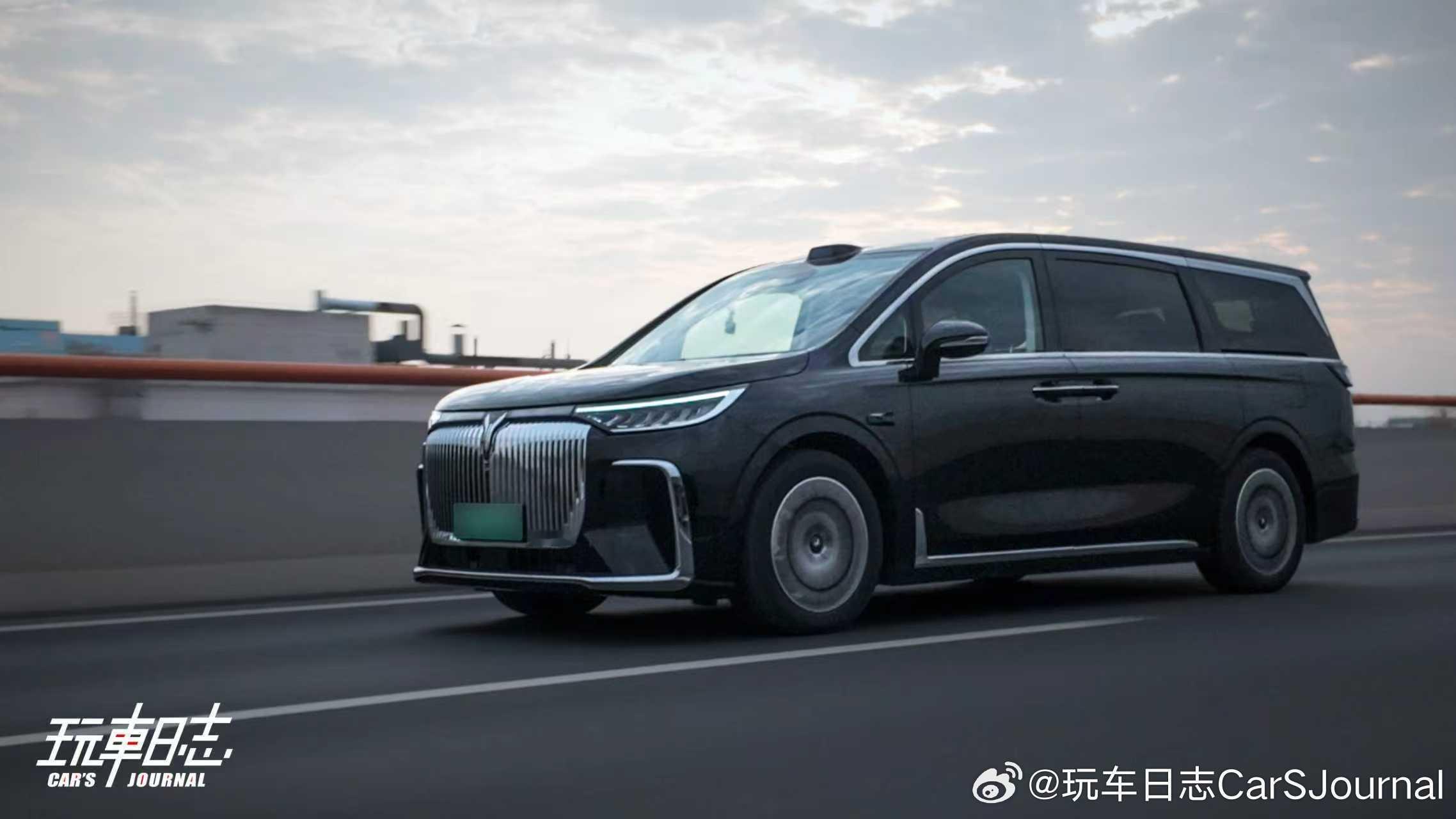 由于明年打算参加各种各样的比赛，想着肯定会经常出差，而且工作室也一直想买辆新的拍