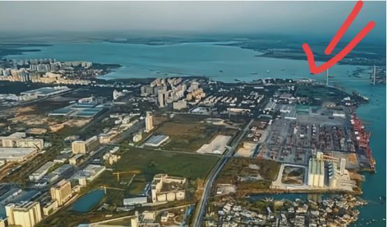 新加坡坐不住了。

12月18日海南全岛封关，这才是新加坡彻底坐不住的根本原因！