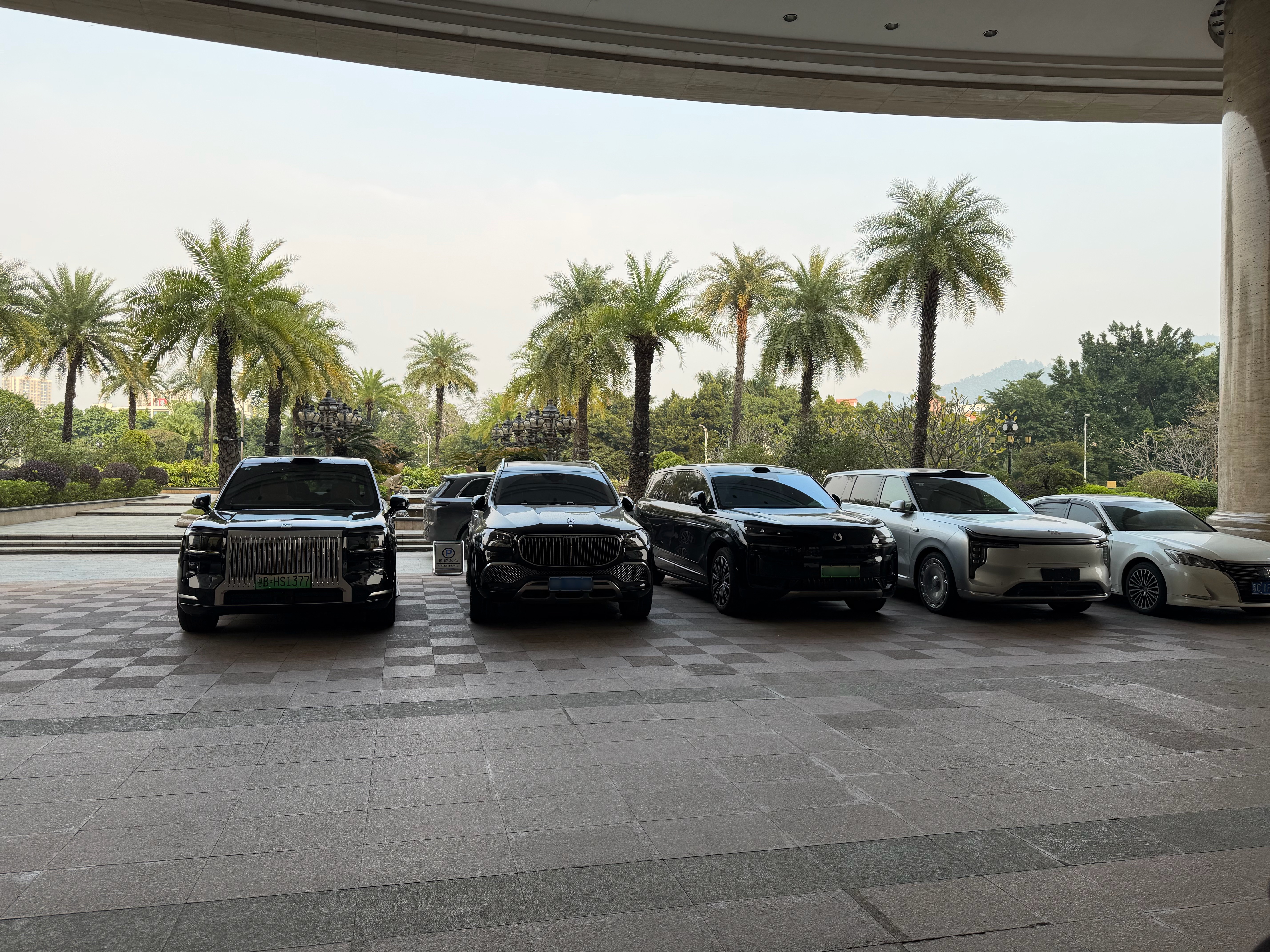 说，喜欢哪个？就是说说