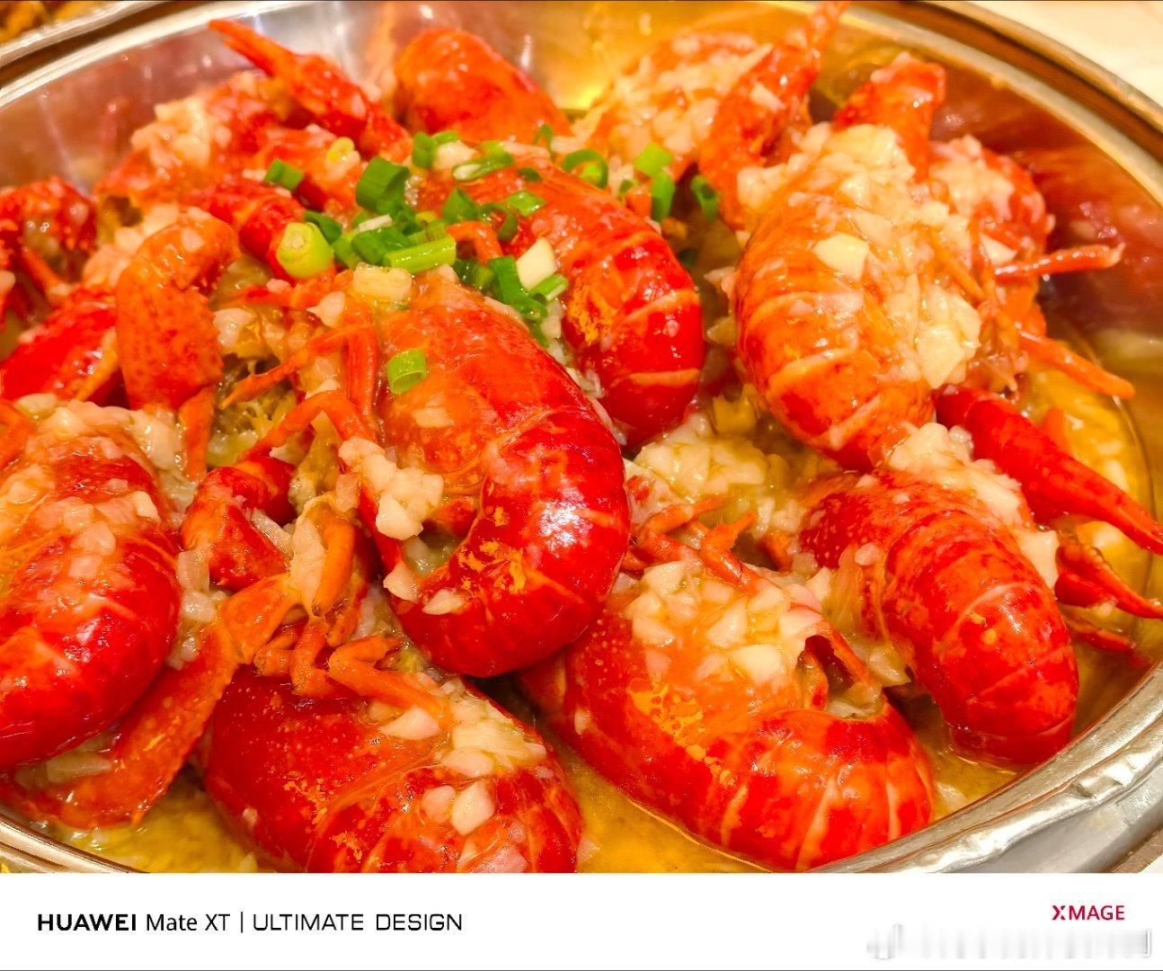 小龙虾🦞吃不够！ 蒜蓉＋油焖＋清蒸！还有摇摇小龙虾🦞今天太忙了，拍了一天平淡