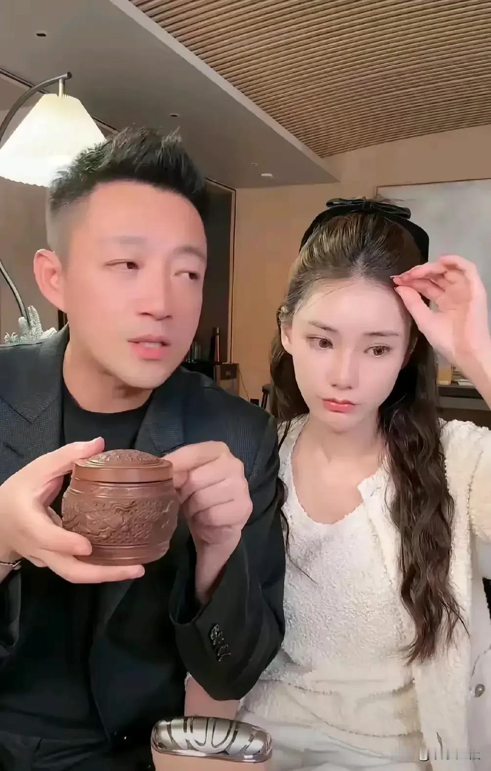 年轻就是好，马筱梅真的比现在的大S好看多了，女人还是在乎外貌的，没有年轻有气质也