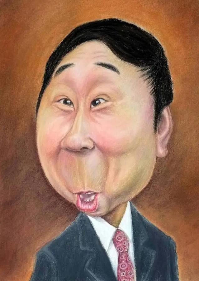 这些画家真的是太有才了，画每个人都能精准的抓住人物的特点，使人一下子就能认出来是