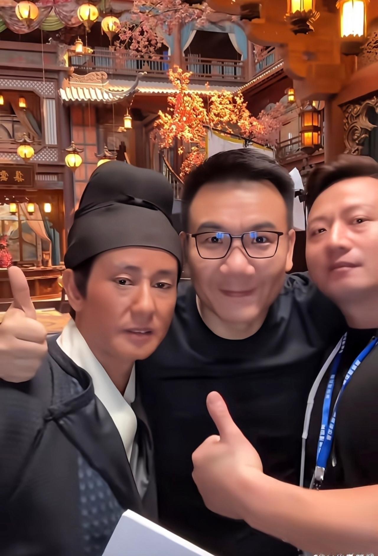 瓶论区说他们仨是“刀枪炮”组合[允悲] ​​​