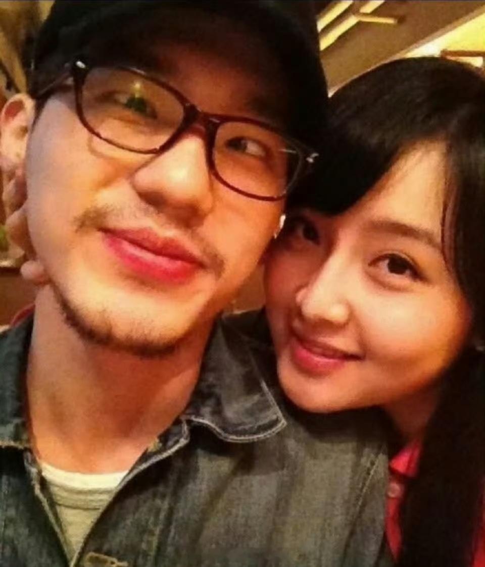 疑似白宇前女友发文，还晒了两人的亲密合照，昨天刘萌萌今天前女友，挺忙啊 