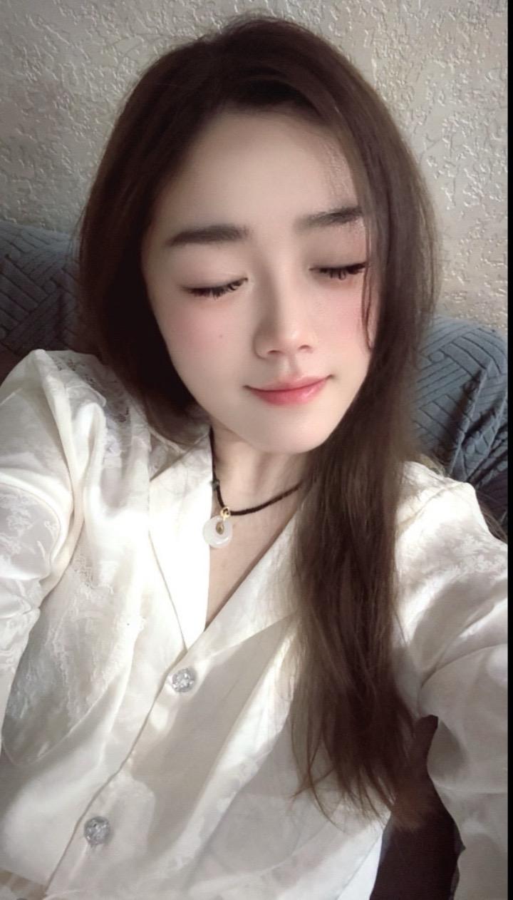 干净的圈子 规律的作息 日子清简 生活安稳 一个满心满眼都是我的人🌹