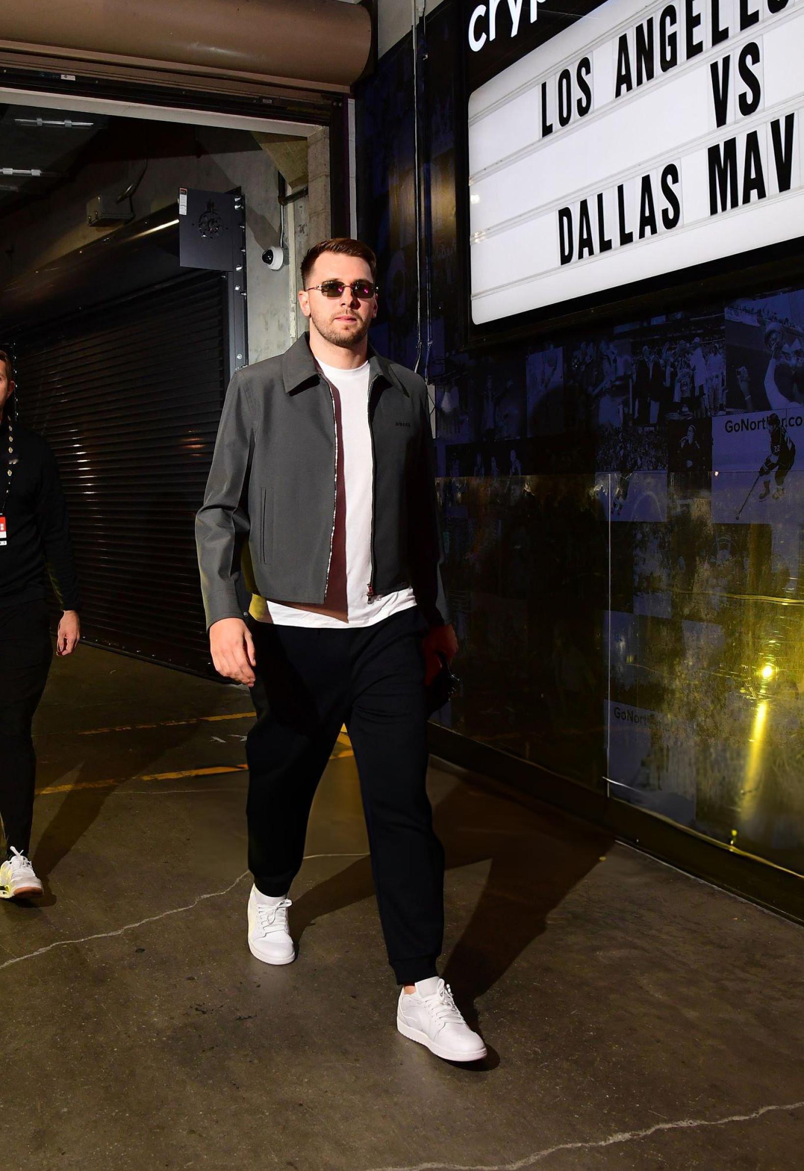 洛杉矶湖人 东契奇-我的评分：251129常规赛G18: 湖人129-119战胜