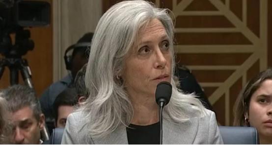 美国又出了件怪事，重要岗位迟迟不任命，不但不赶紧选人还直接宣布无限期推迟，这回操