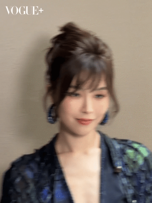 文咏珊 妹感姐 文咏珊妹感姐 网友眼光就是毒，“妹感姐”精准概括文咏珊，减龄刘海