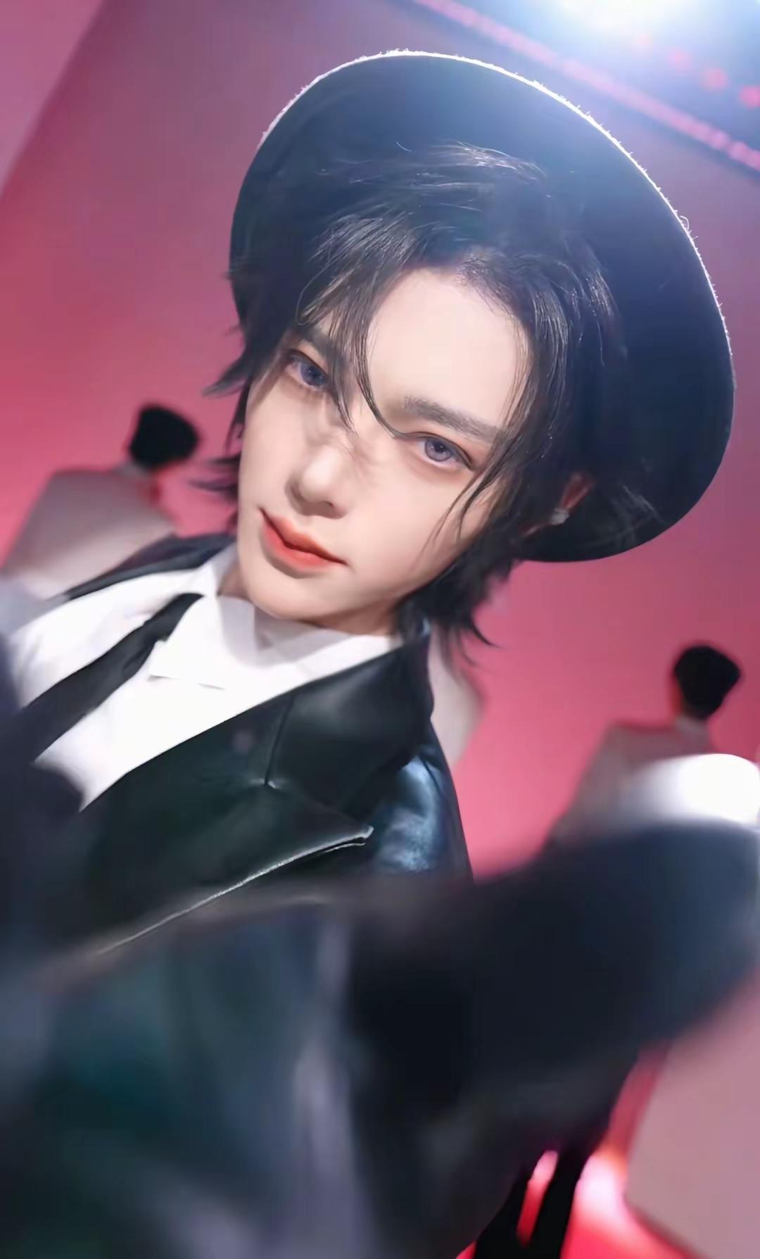 黑调浪漫◛ 18阿卡 帅特 撕漫男 1899阿卡