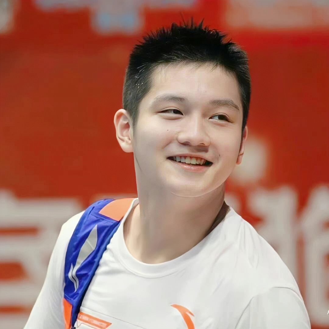 FZD樊振东这孩纸照片确实多天天发了删 删了又存 