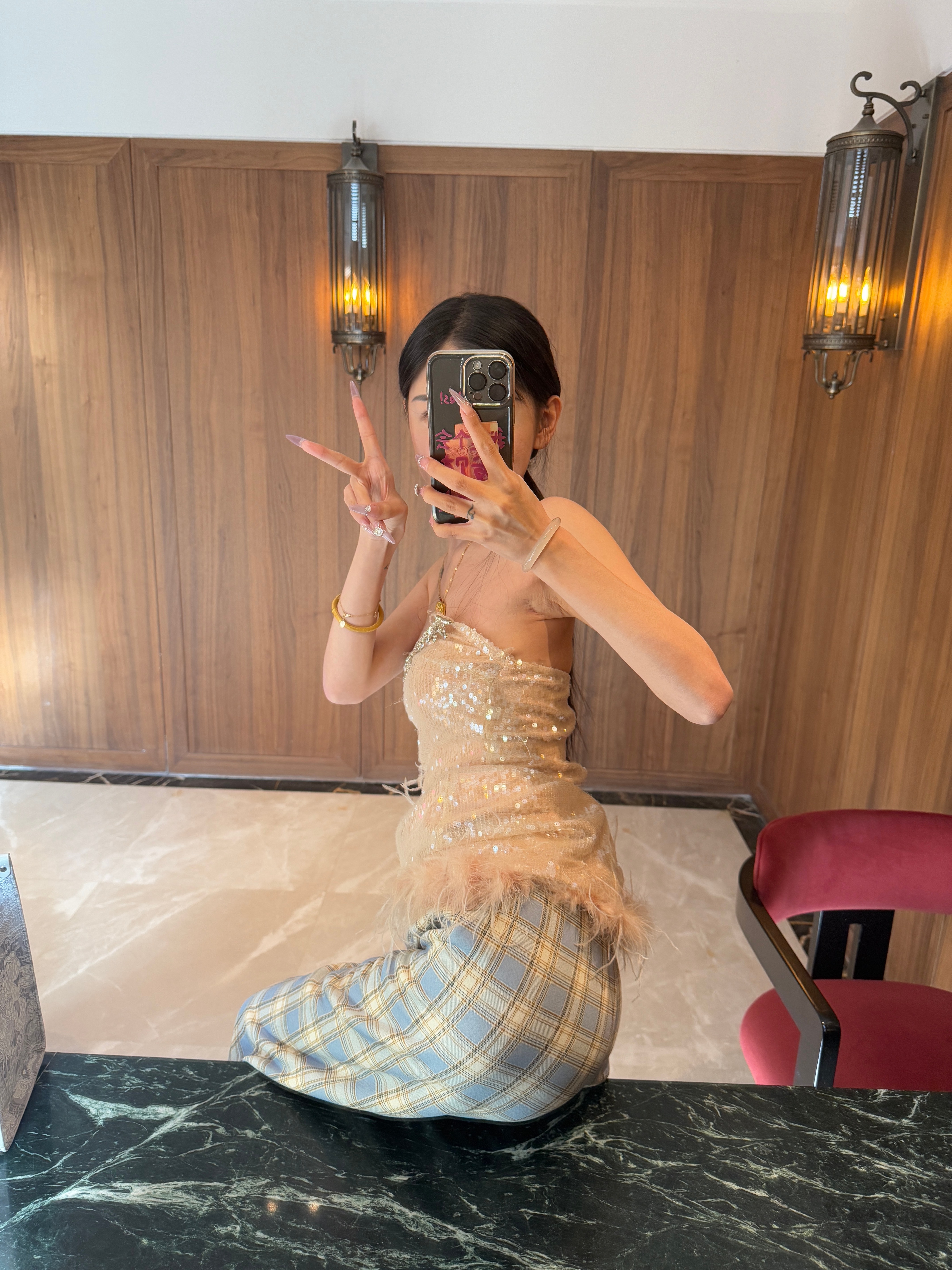 幸福是要用自己的手抓住的哦  