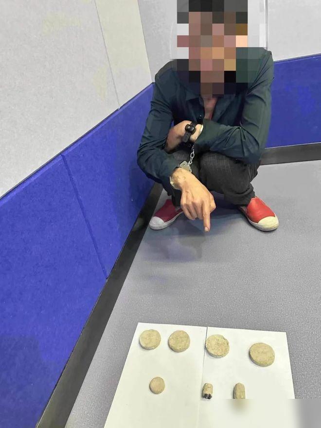 农村曾经泛滥的烫片片！

前阵子跟干禁毒相关工作的老战友吃饭唠嗑，还聊起这东西。