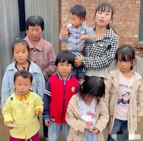 2021年，河南的朱大哥在修拖拉机时被砸身亡。谁知，他妻子不堪重负离家出走。弟媳