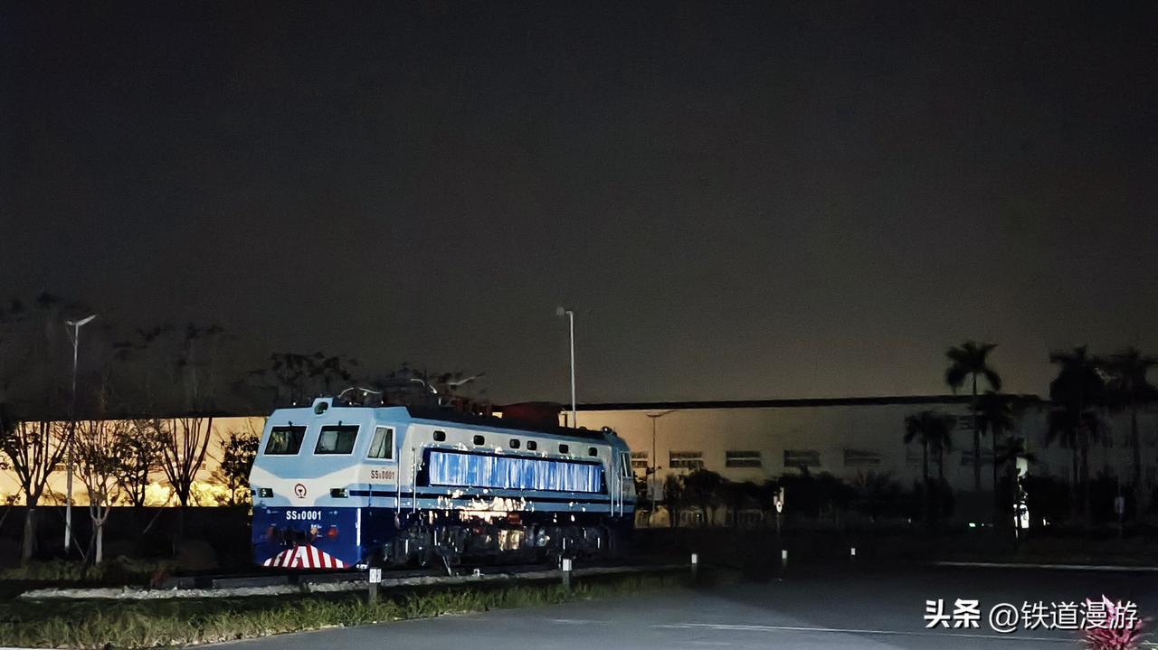 32载风雨兼程
从1994-2026
它曾是中国铁路第一速
在祖国的万里铁道上