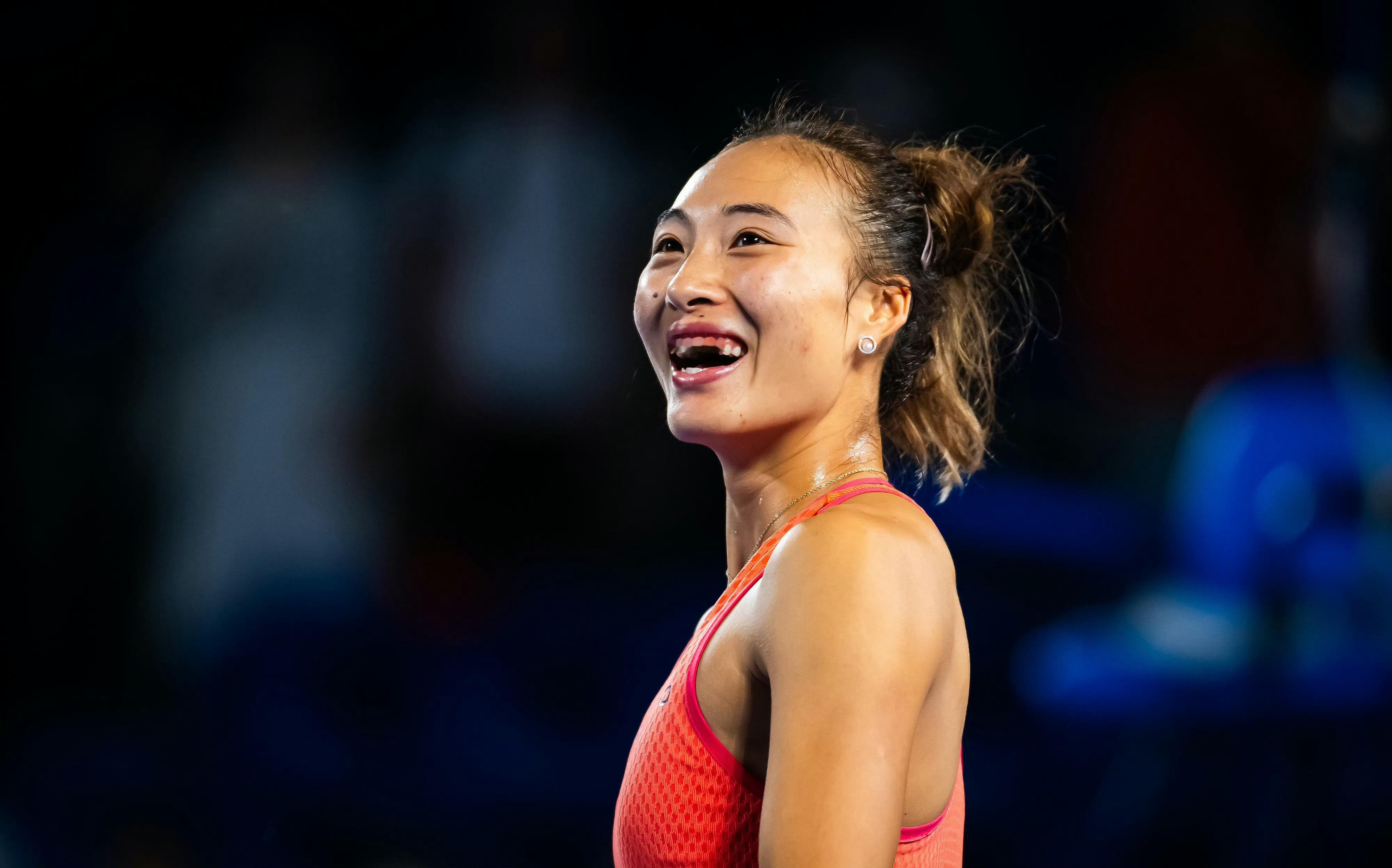 #郑钦文晋级东京站四强# WTA东京站女单1/4决赛，郑钦文以6-0/1-6/6