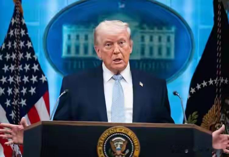 要说也是奇了怪了，这金毛怎么会不管干啥事都喜欢扯上我们？这不，自己发疯去扁伊朗打