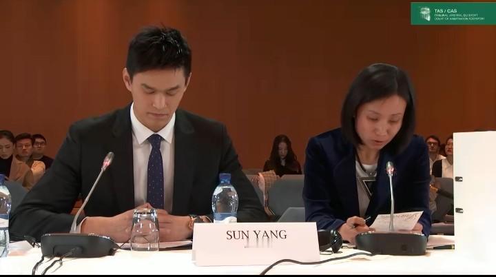 这两天孙杨突然翻红，但是是以他和他妈妈不希望的方式翻红的。

这是7年前的一个