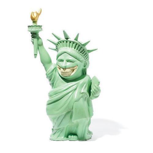 在这个关键的时候，美国宣布立即解除对叙利亚的制裁！
这让人感觉有点不可思议，曾经