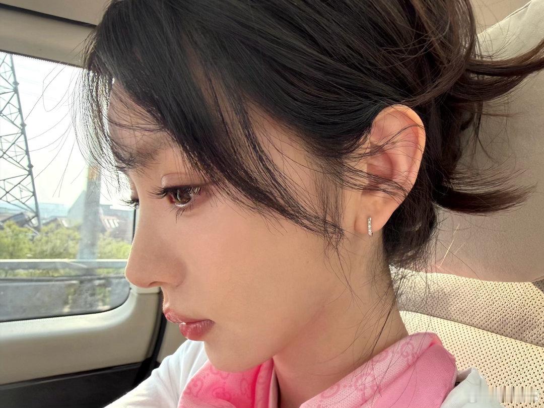 高卿尘说田曦薇距离感很小田曦薇让高卿尘没有距离感高卿尘对田曦薇的评价太真实了，温