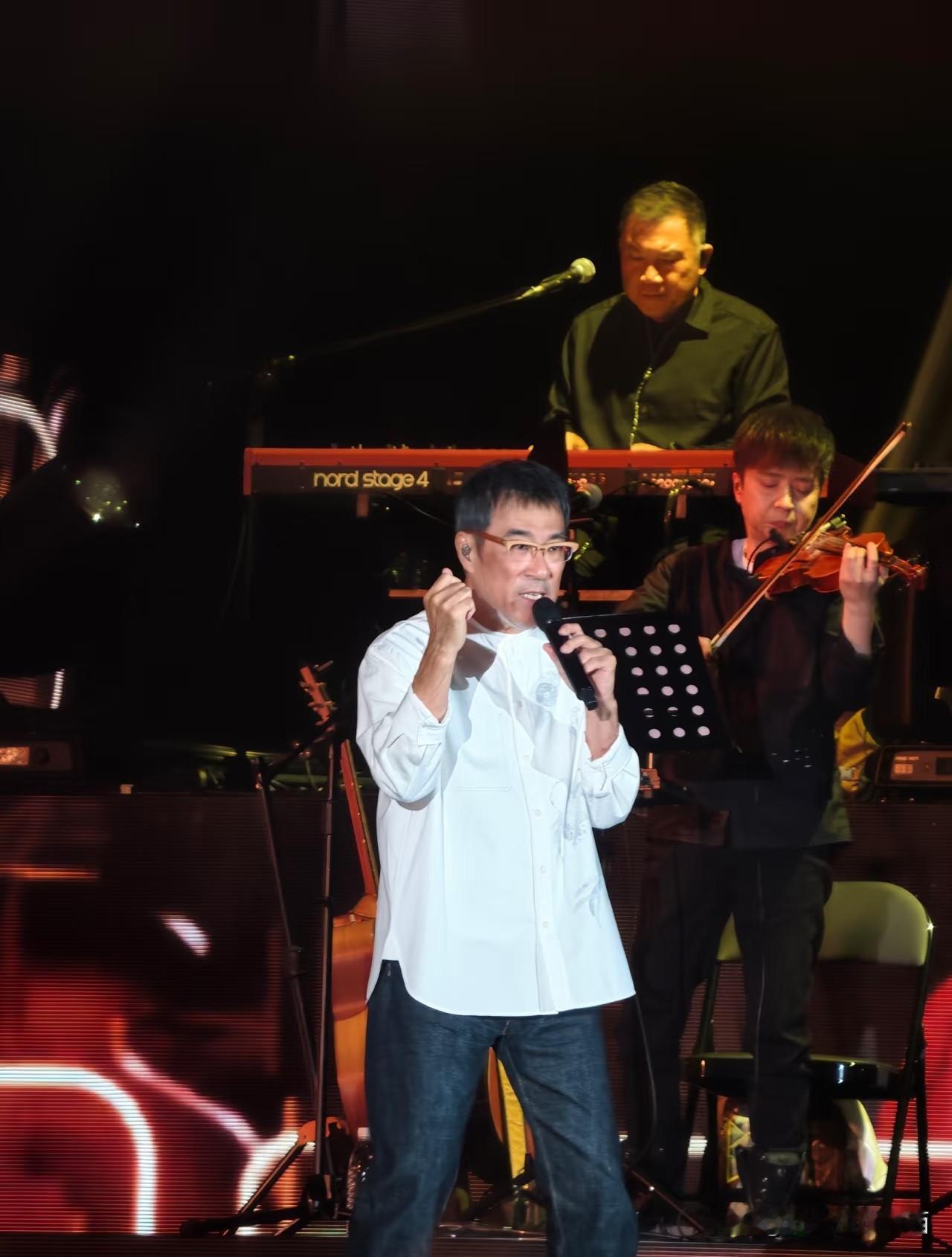 石家庄李宗盛演唱会封神！这才是演唱会该有的样子！
 
谁懂啊家人们！李宗盛石家庄