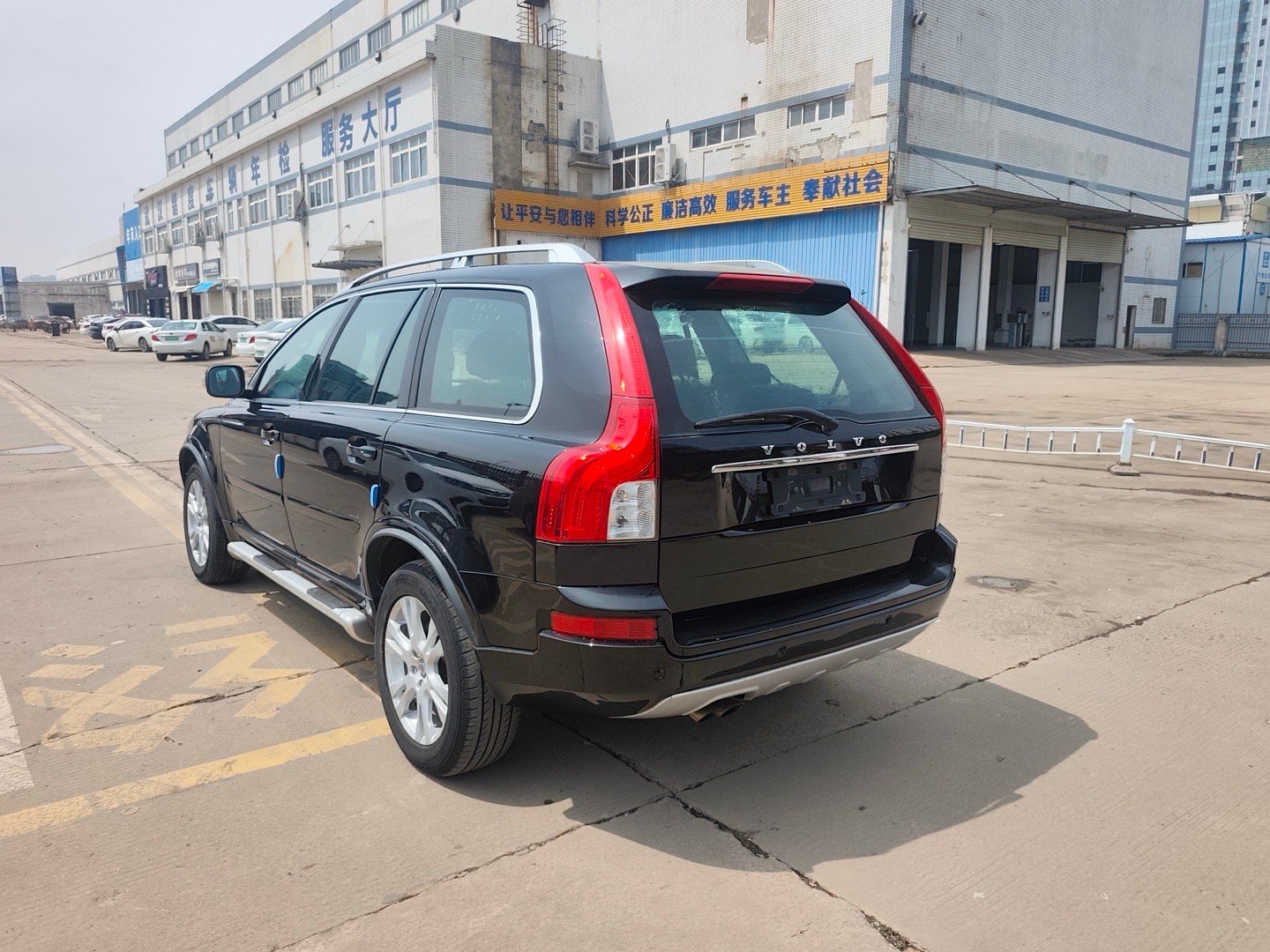 14年沃尔沃XC90 2.5T  大学老师一手车  14年上牌沃尔沃XC90 2
