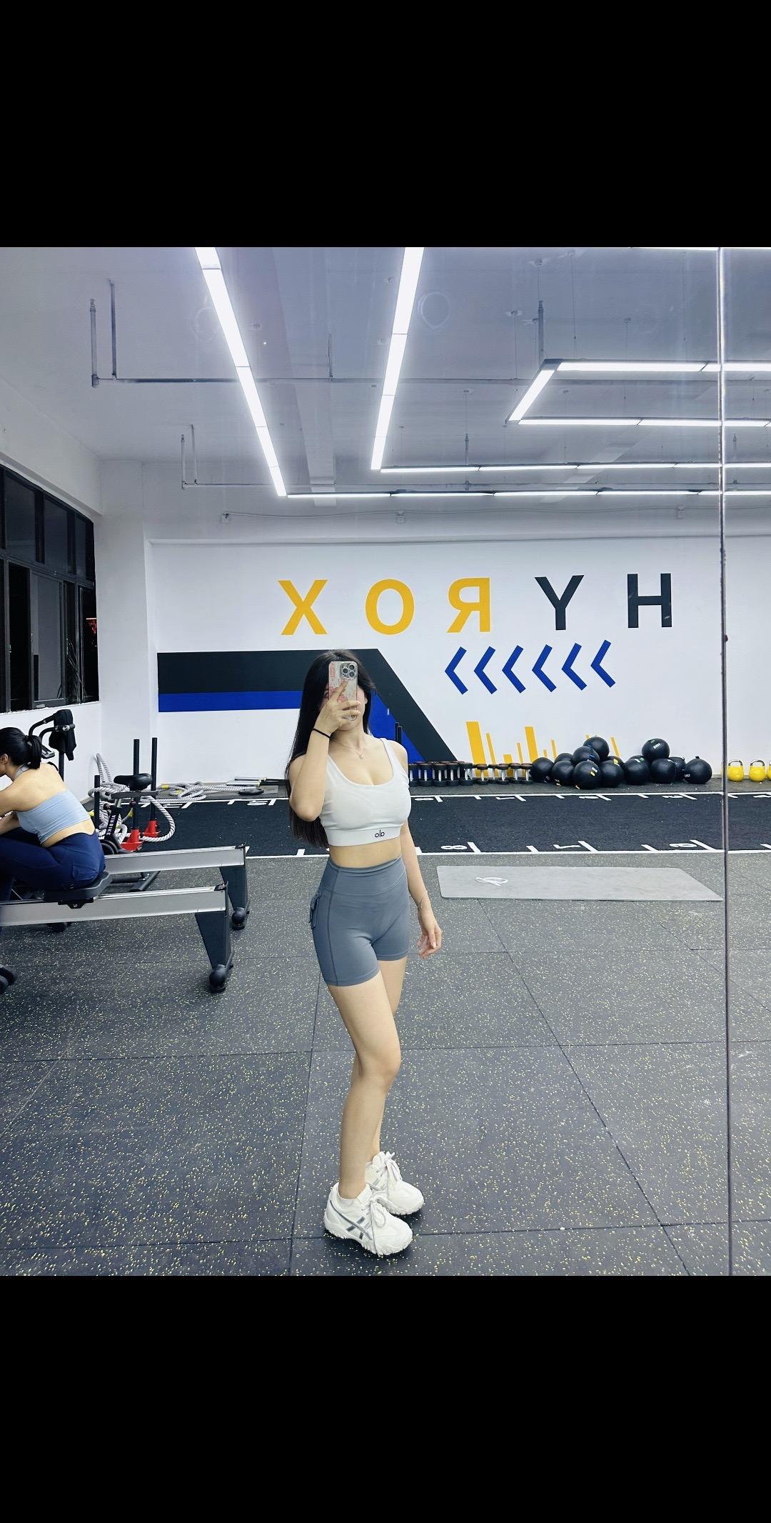 健身健身练的不只是身材 健身girl的日常
