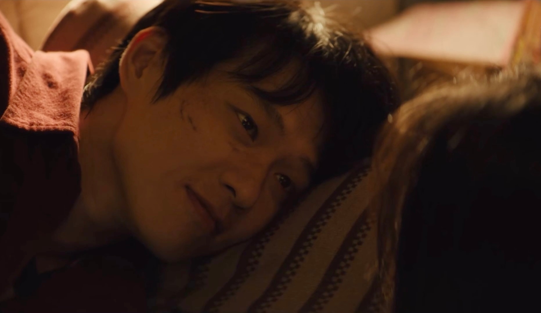 虽然是悬疑剧也有勾子吊着但鸣雪真的很有感觉尤其陆鸣眼神很会爱人有罪之身