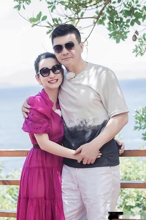 明眼人都能看出来！
陈建斌当众说王新军丑，
破防的到底是王新军，还是陈建斌自己？