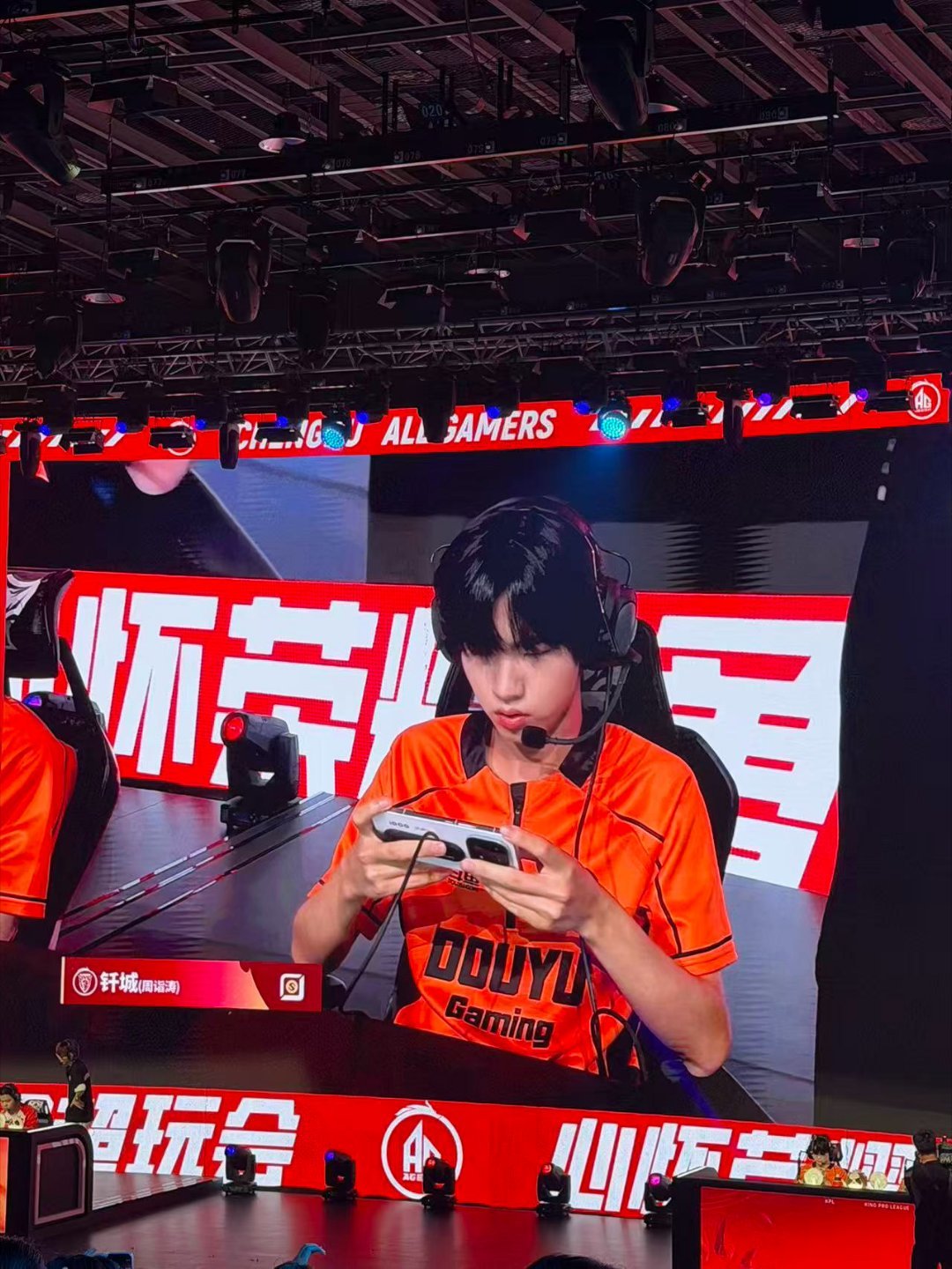 王者荣耀钎城现在是钎城时间 zyt钎城舞剑 隐藏在照片里的碎碎念·𝙁𝙧𝙖?