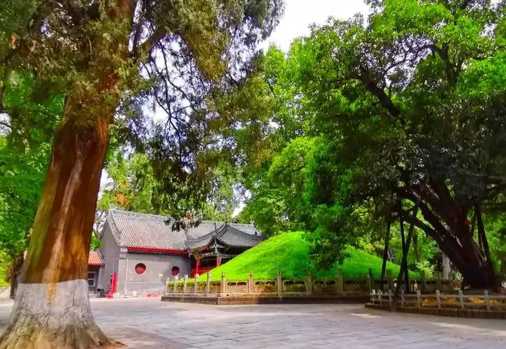 诸葛亮为何葬在定军山？至今都没人敢动，原因其实很简单
三国时期，诸葛亮被誉为“智