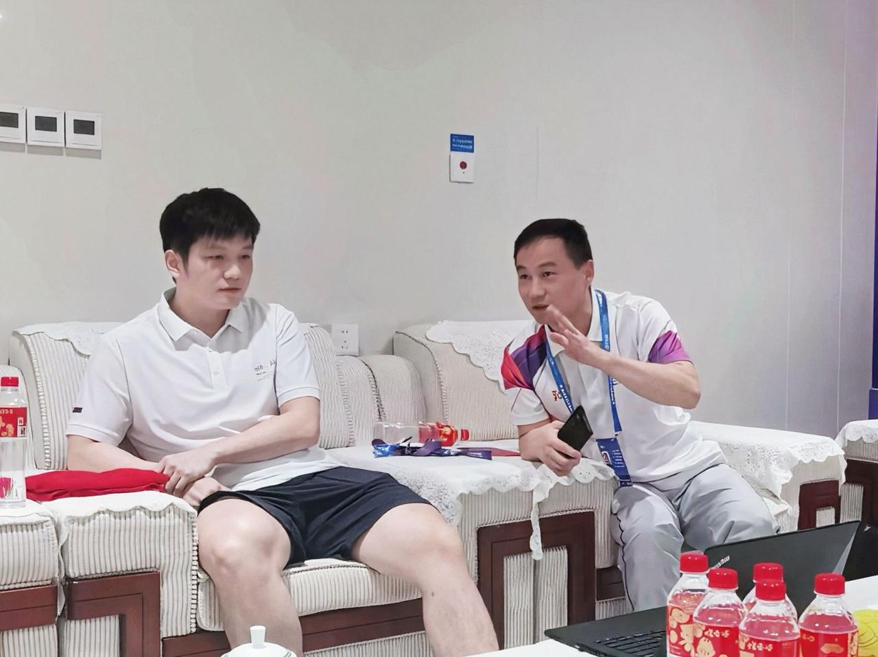 樊振东新年第一场比赛即将开赛，
1月4号德国杯半决赛和决赛，
说实话我的期盼值已