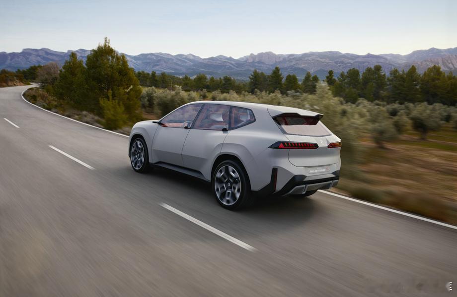 在2025年慕尼黑车展前夕，宝马集团宣布新世代首款量产车型BMW iX3将于9月