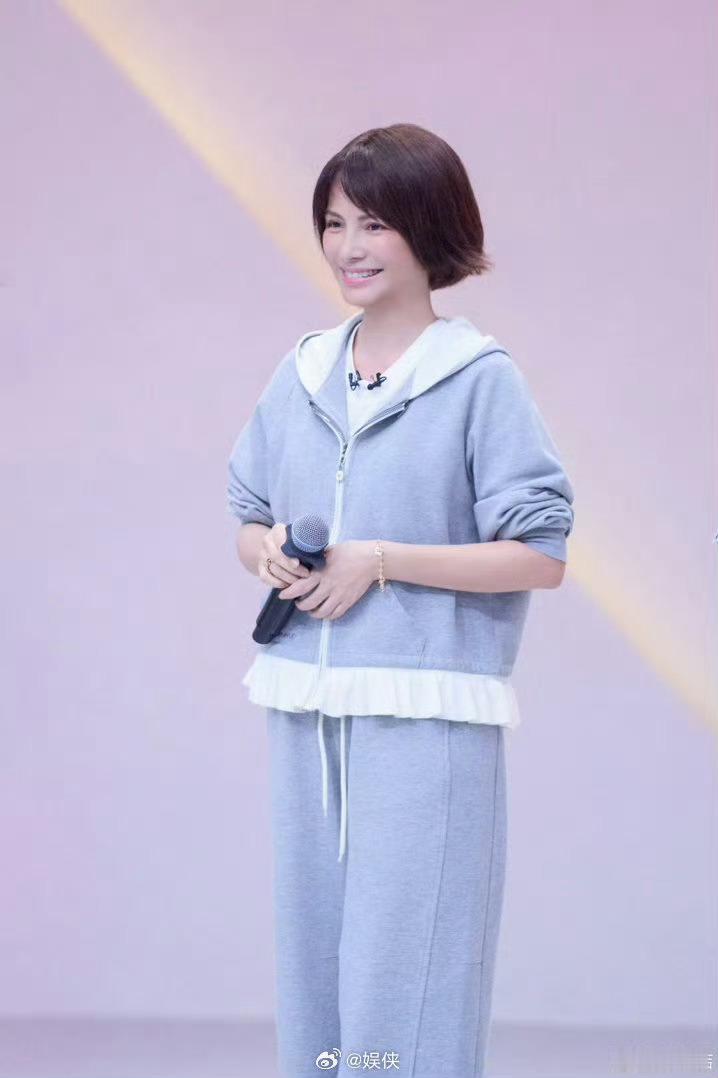 乘风2026双人神级舞台出现了安崎李心洁合作舞台真的有点好哭😭，一个唱遗憾，一