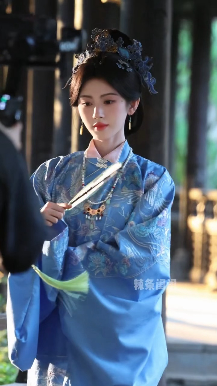 鞠婧祎 x 万花世界丨此女和明制的适配度 鞠婧祎祥云发饰