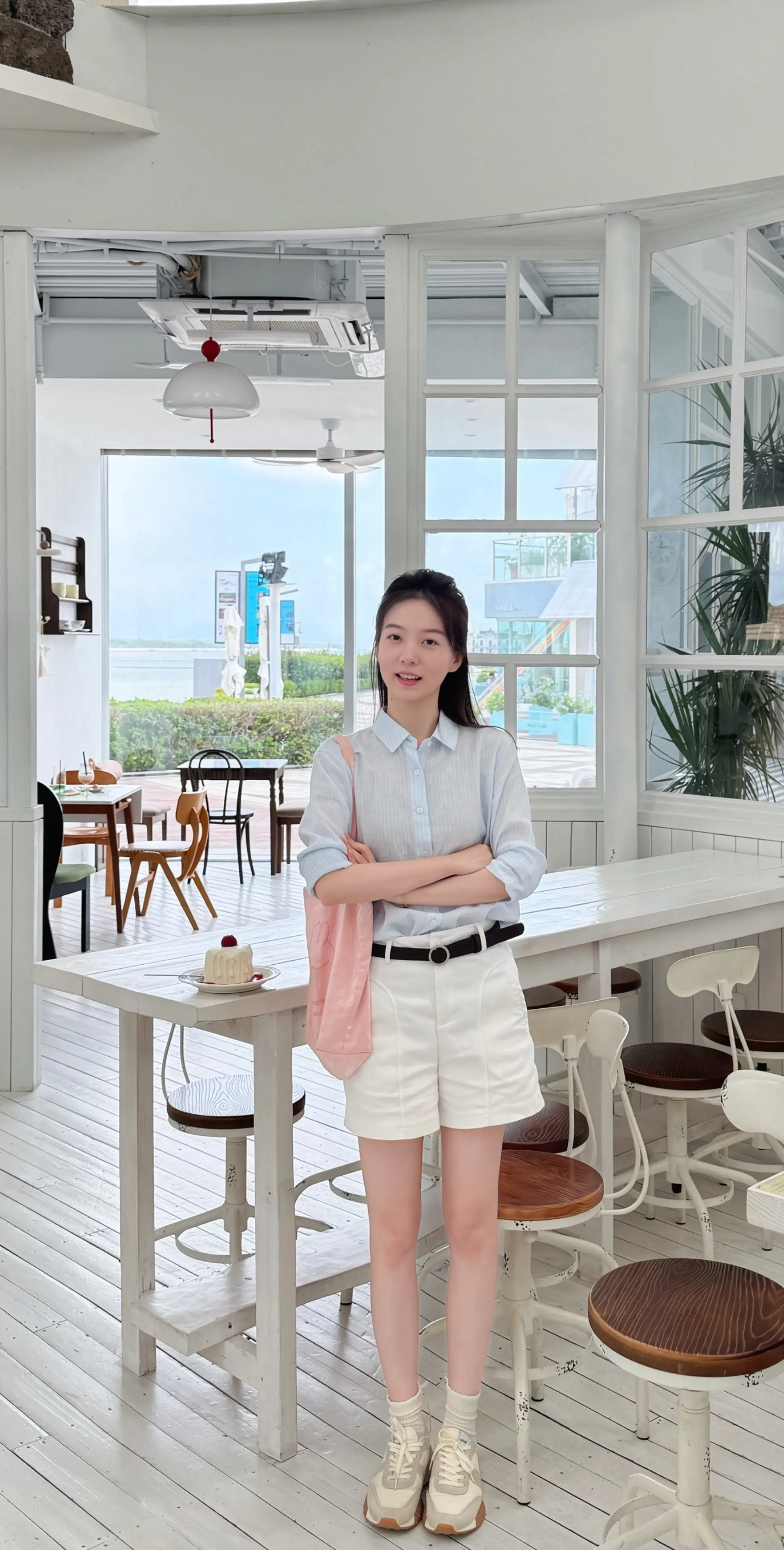 秋天的风冷了许多