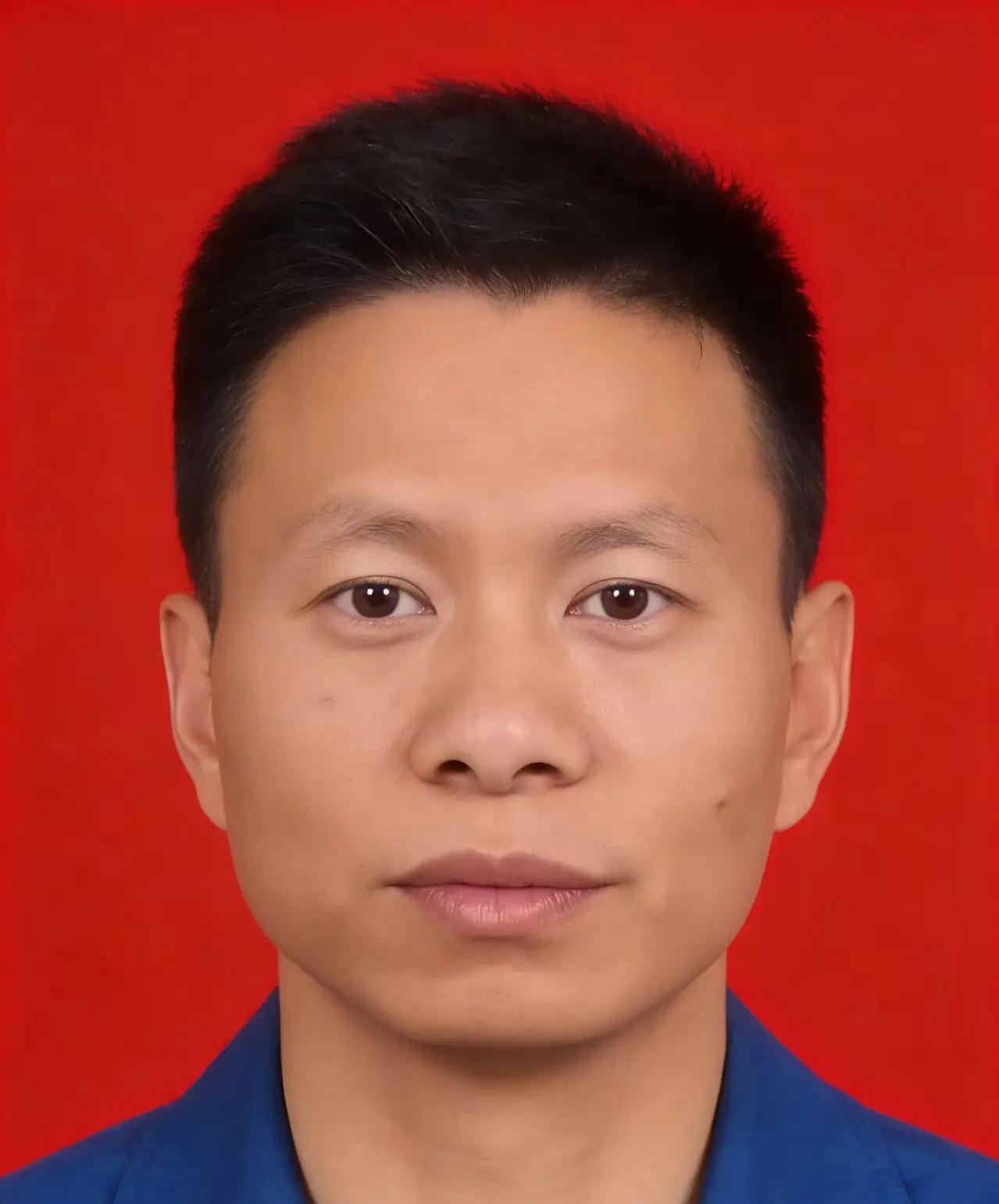 湖北黄石走出的一等功臣！飞行教官易小伟，用生命守护海空

易小伟，1980年代出