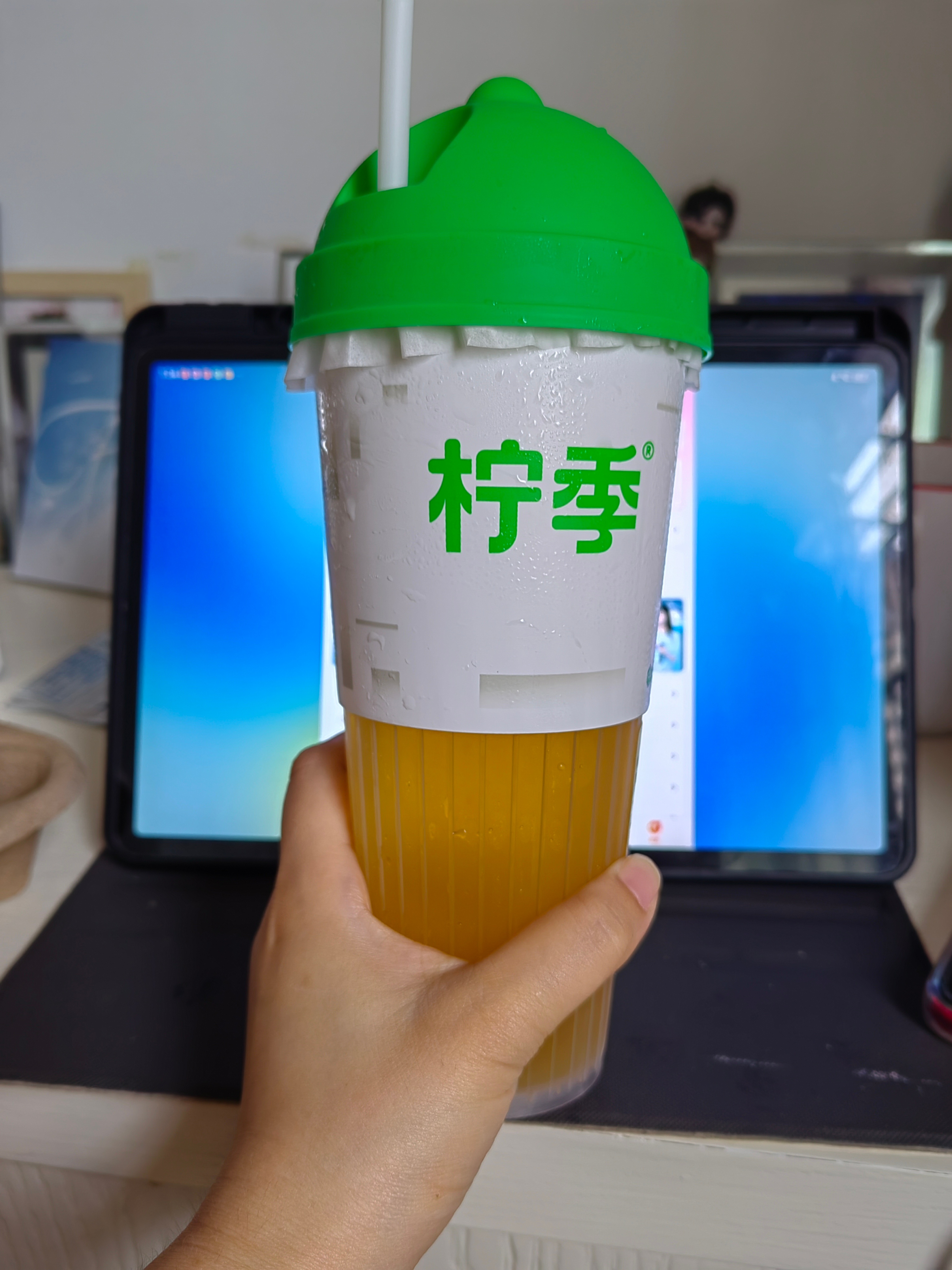 生活手记今天点喝柠檬茶🍋今天的外卖小哥真速度，提前送达