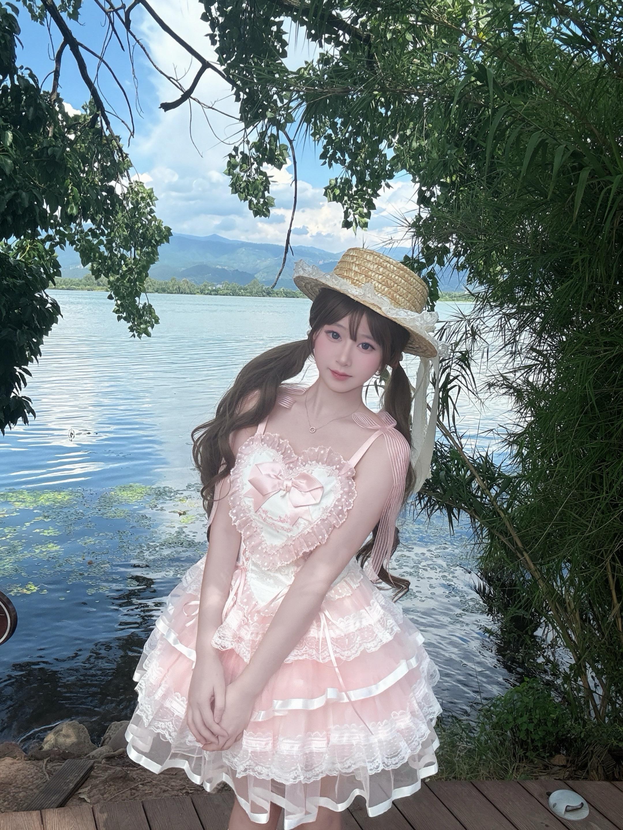 我相信缓慢 平和 细水长流的力量 你的灵魂是参天大树 如果足够勇敢 应...