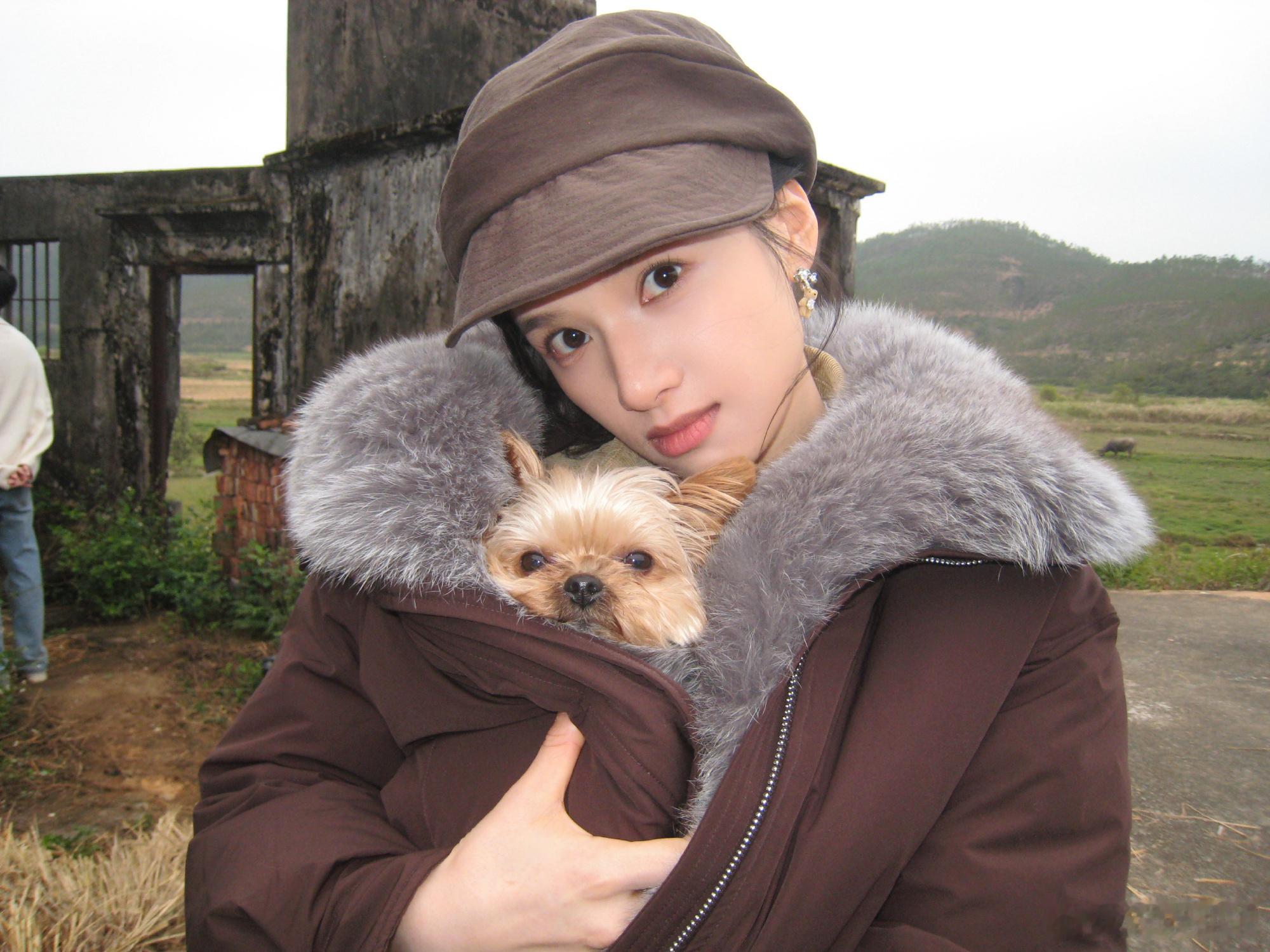 张婧仪2026第一天张婧仪新年新照片张婧仪新年新照片，好美，