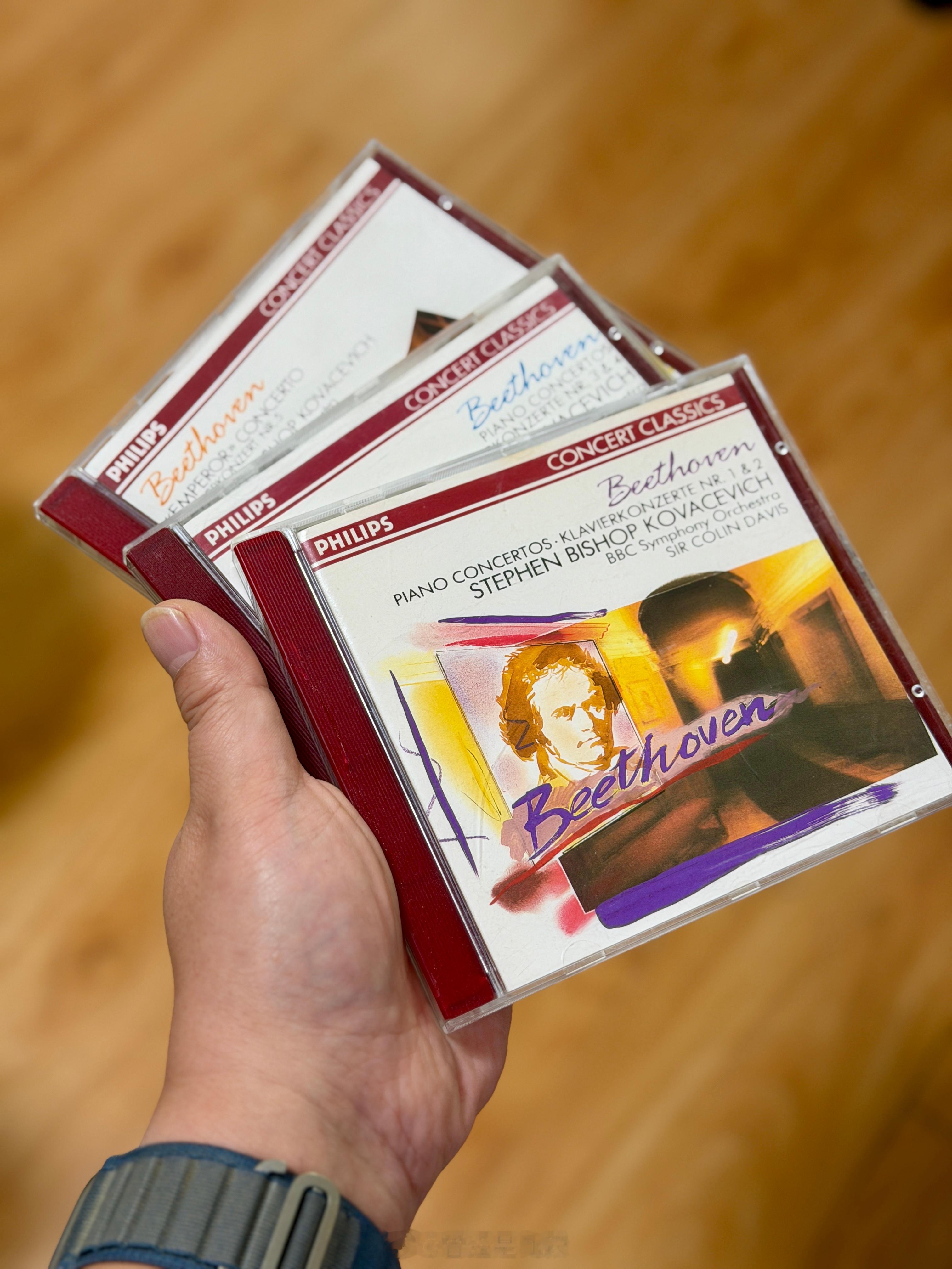 今天开始挑点喜欢的唱片搬去 