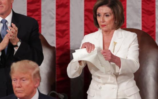 佩洛西痛批特朗普数宗罪：“卑鄙无耻的家伙，地表最坏的存在”！
 
了解美国政治的